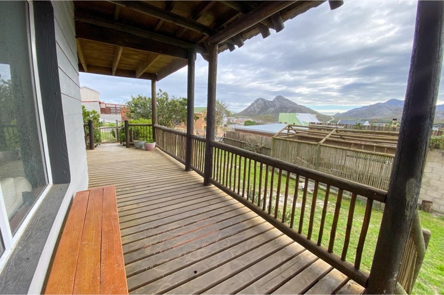 4 Bedroom Property for Sale in Pringle Bay Western Cape
